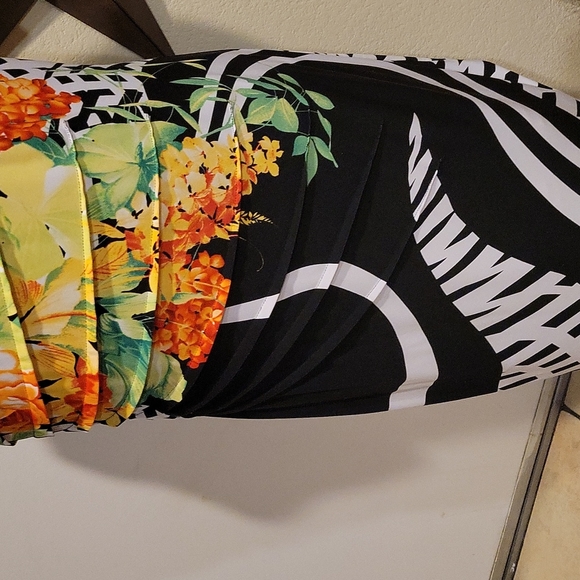 Monroe & Main dress - Picture 3 of 5